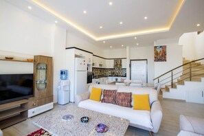 别墅, 2 间卧室, 私人游泳池 | 起居区 | 平板电视