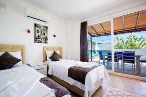 别墅, 2 间卧室, 私人游泳池 | 2 多间卧室、床单