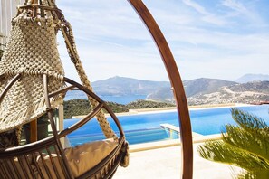 Outdoor pool, sun loungers