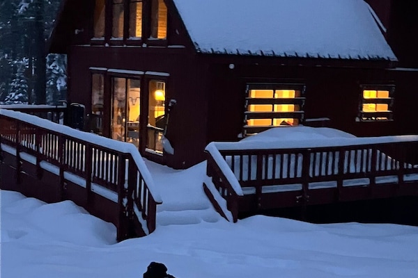 Coming off the xcountry ski trail to home!