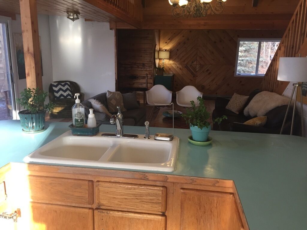 Oceanview Hillside Home 4 Bedrooms, Sleeps 8-12 Very Private