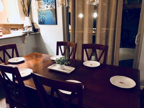 Dining - Cozy Home on Lake Sam Rayburn!  Top Rated in the area! (Brookeland)
