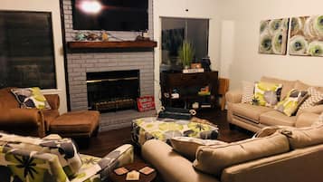 TV, fireplace, video games, ping pong