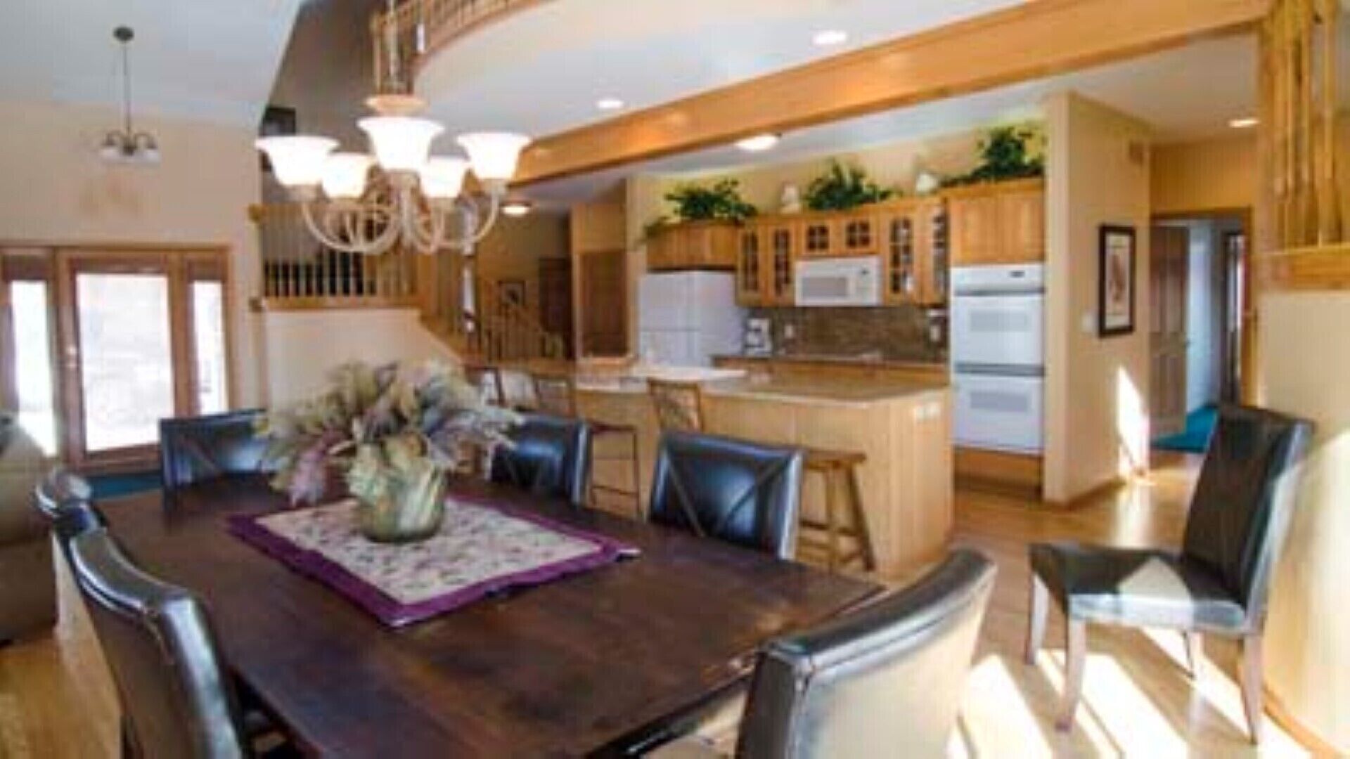 Lakeside is a spacious, flowing home located on the north shores of Lake Galena