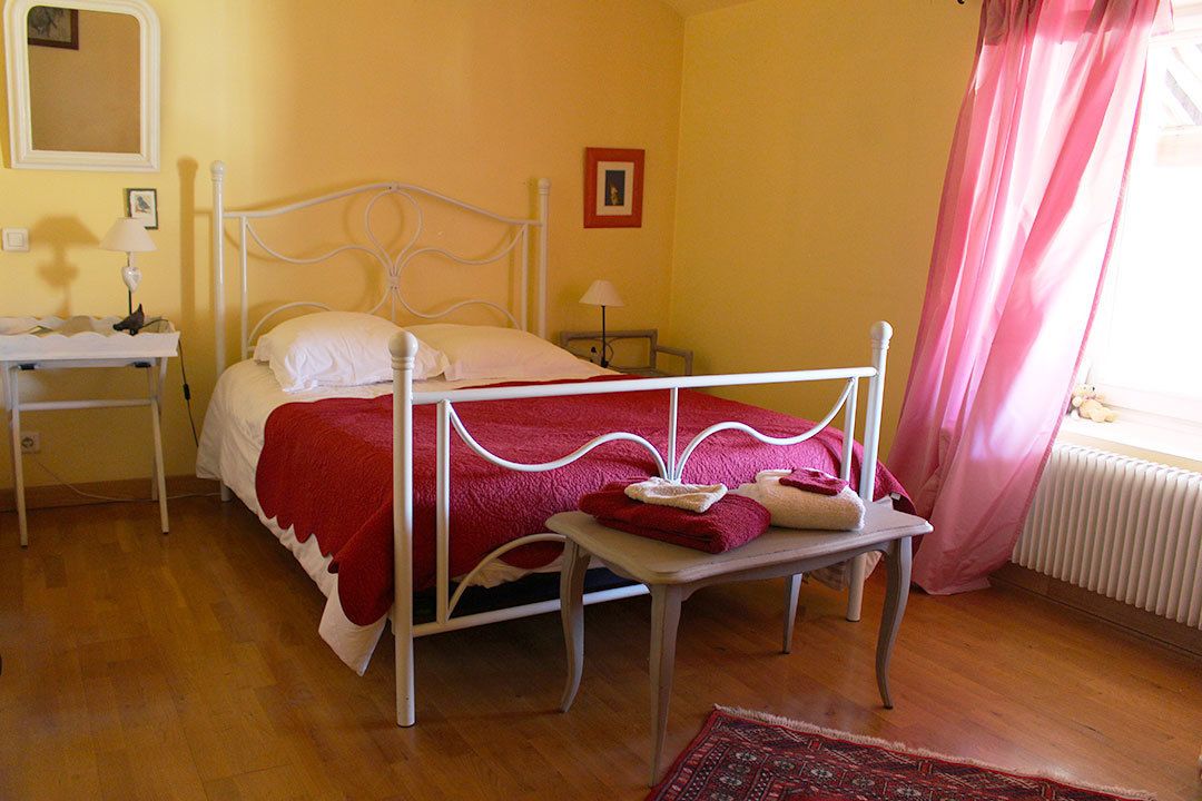 Kahden hengen huone (Pain d’Épice) | Yksilöllisesti sisustettu, yksilöllisesti kalustettu