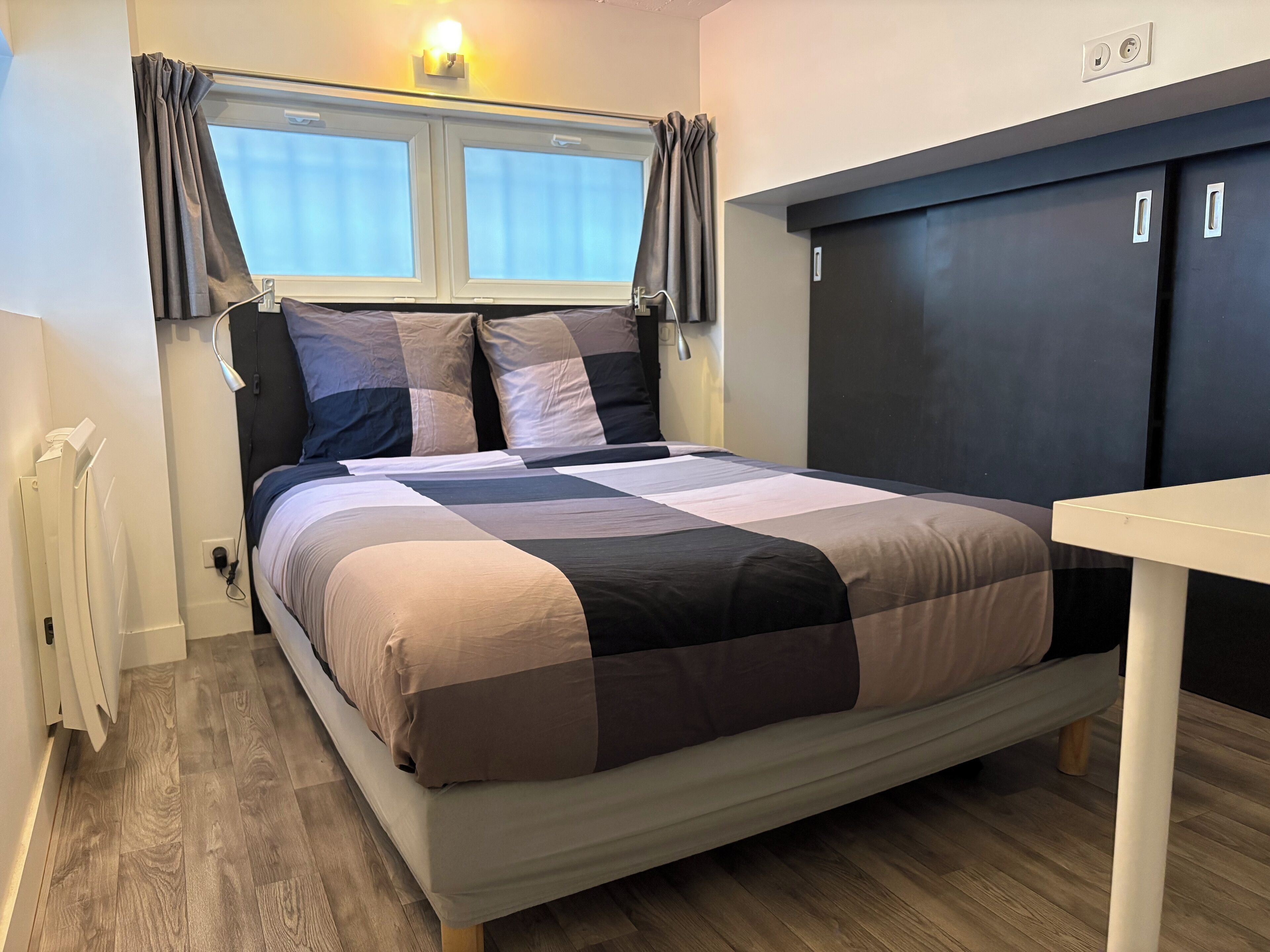 1 bedroom, desk, iron/ironing board, travel cot