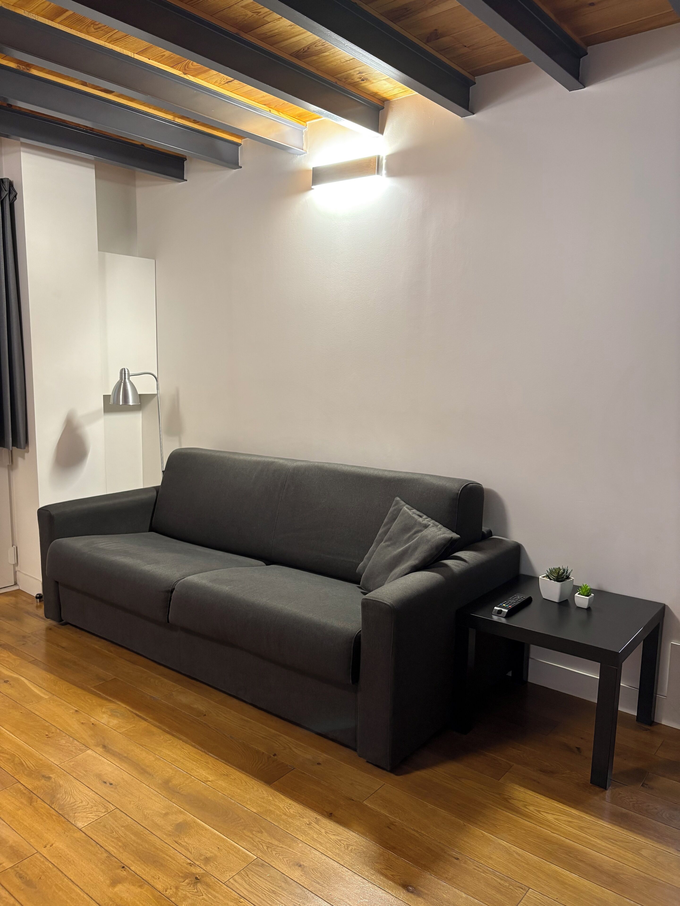 TV, offices
