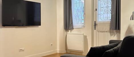 Télévision, espaces bureaux