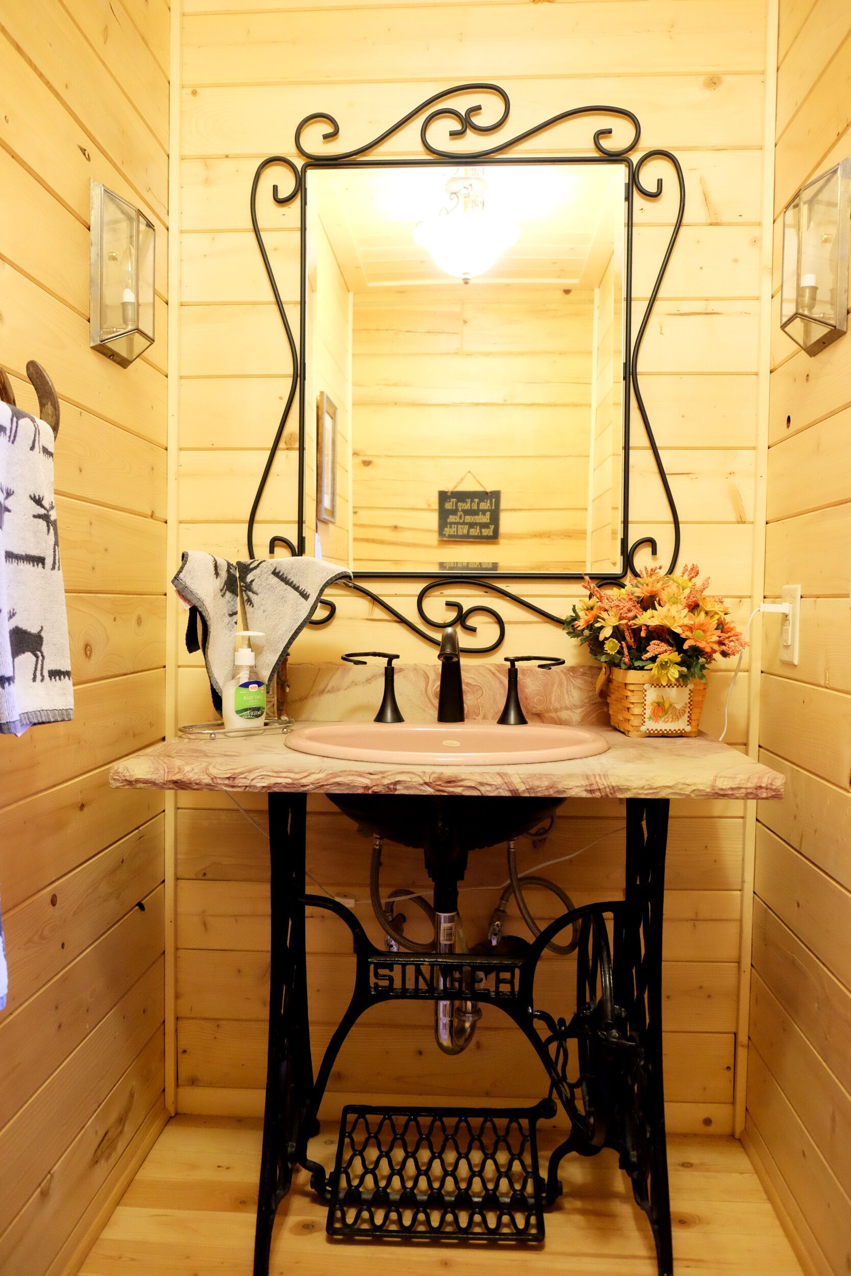 Luxury six bedroom modern cabin on seven acres of ponderosa pines in Alpine, AZ