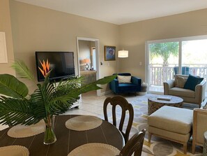 Fernseher, DVD-Player, Videothek