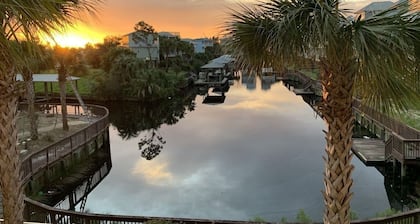 Ooh La La! Momma will love this Beautiful, Serene 2 bedroom/2 bath