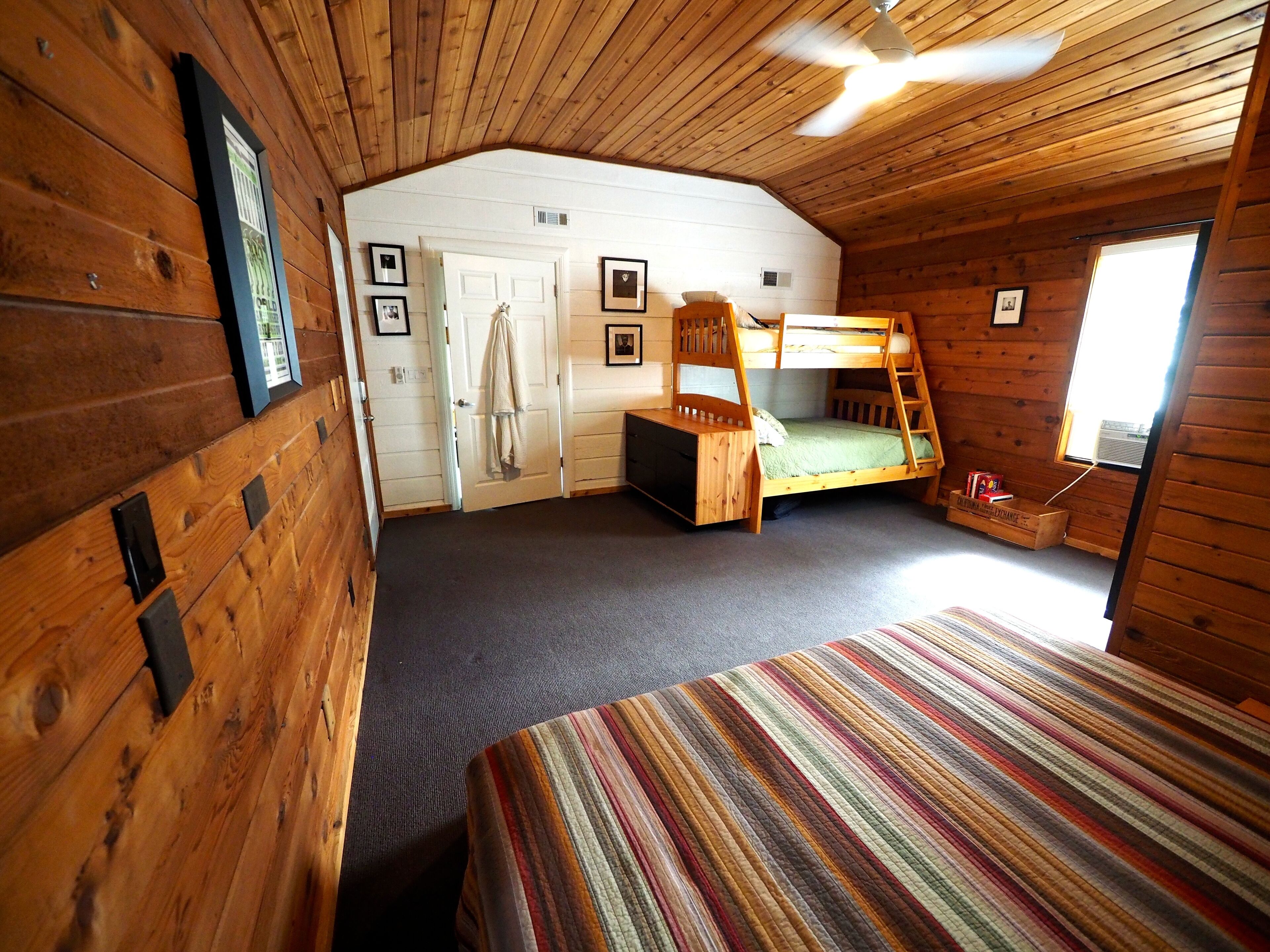 Pretty Lake Guest House On 30 Acres - Minutes From Columbia