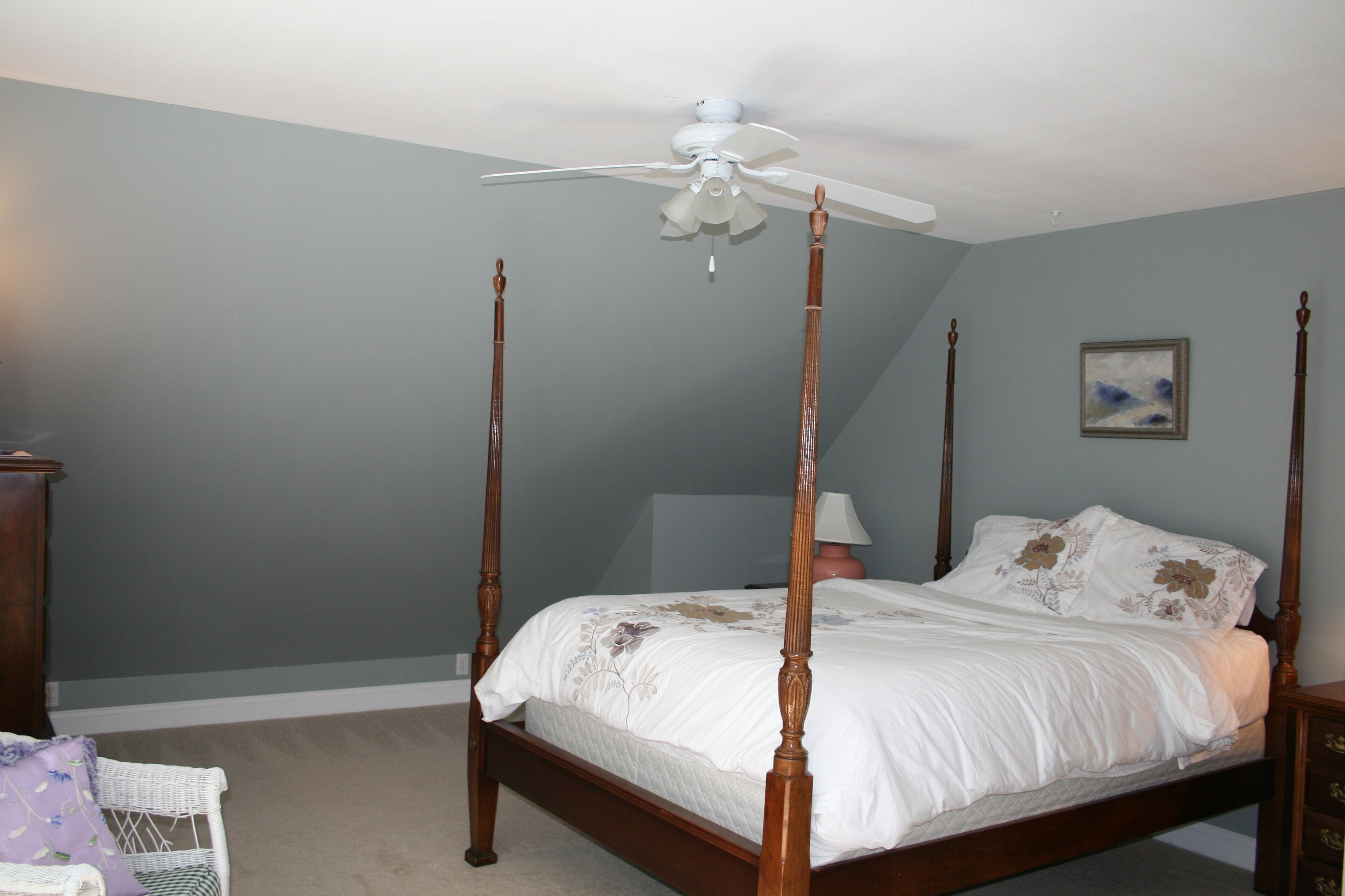 Luxury vacation, 1 mile to Goose Rocks Beach. Large yard