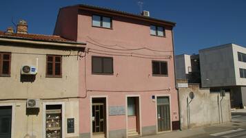 Bagian depan properti