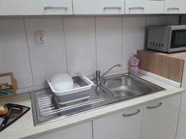 Studio (Ivana) | Private kitchen | Fridge, microwave, stovetop, coffee/tea maker