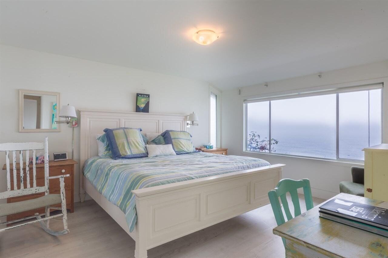 Most Charming Beach Cottage on the Sunshine Coast of British Columbia