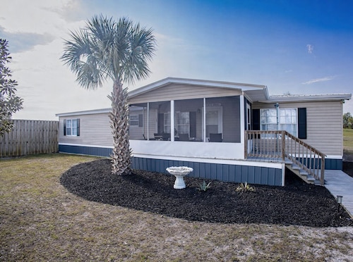 The Best Kept Secret on the Gulf =Newly Renovated 3BR St. Joe Beach House.