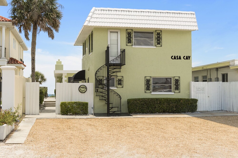 Casa Cay Unit Three Efficiency