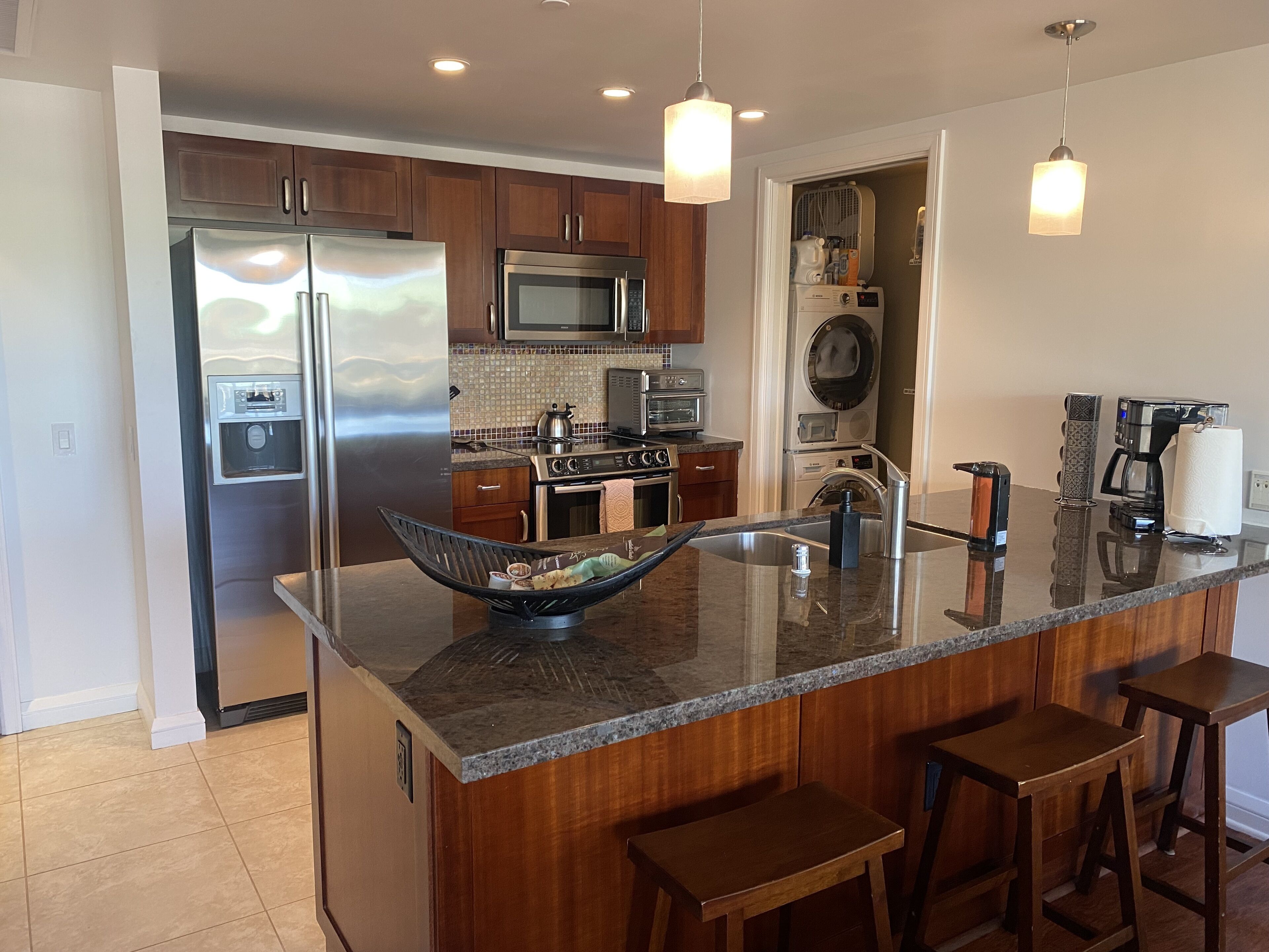 Upgraded Ocean View Top Floor Shaded Lanai 2BR/ 2BA (see my comparison chart)