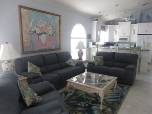 Smart TV, reproductor de DVD y libros 