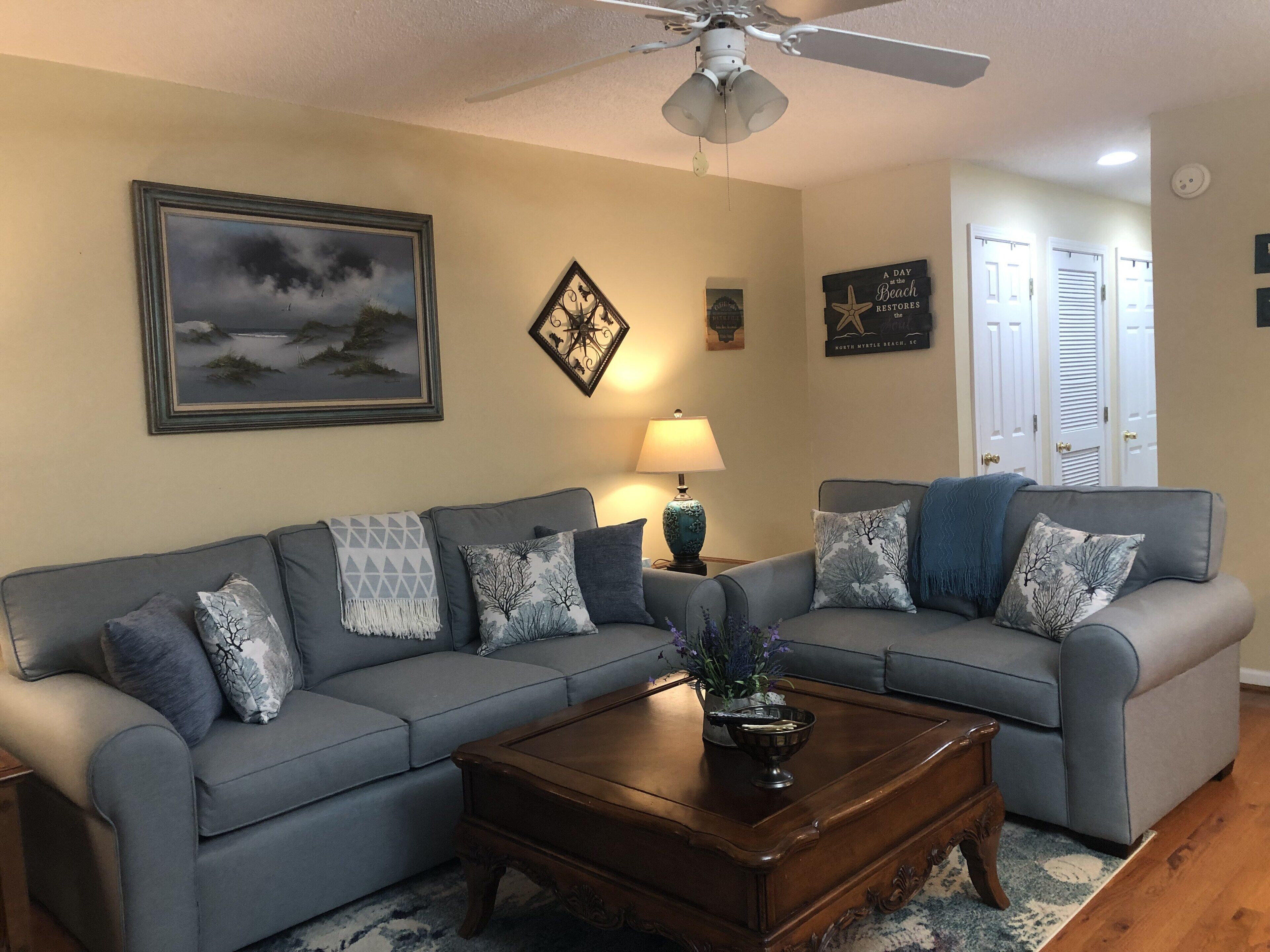 Great Loc. 2BR 2Bath 2nd Floor Condo Quiet area of NMyrtle. 3 min walk to ocean.