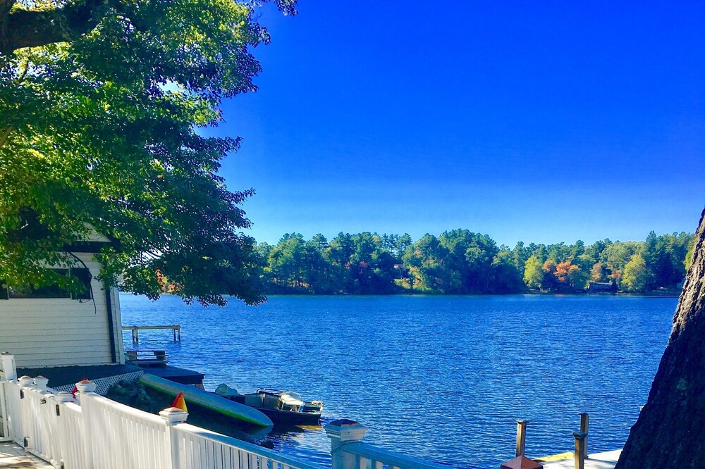 Lake Front Cottage/ Lake Archer In Wrentham , Perfect Location- right on water