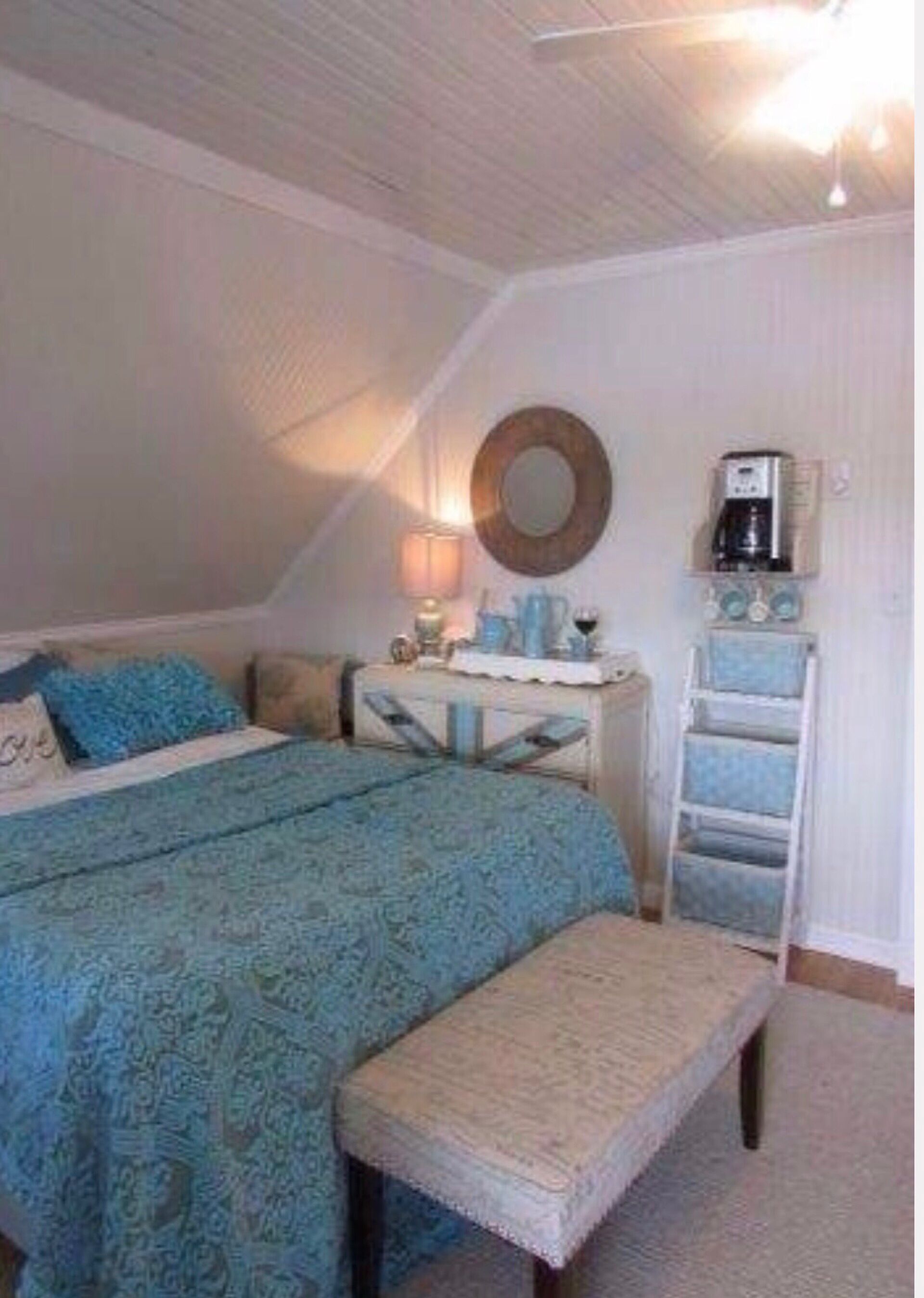 Lake Front Cottage/ Lake Archer In Wrentham ,  Perfect Location- right on water