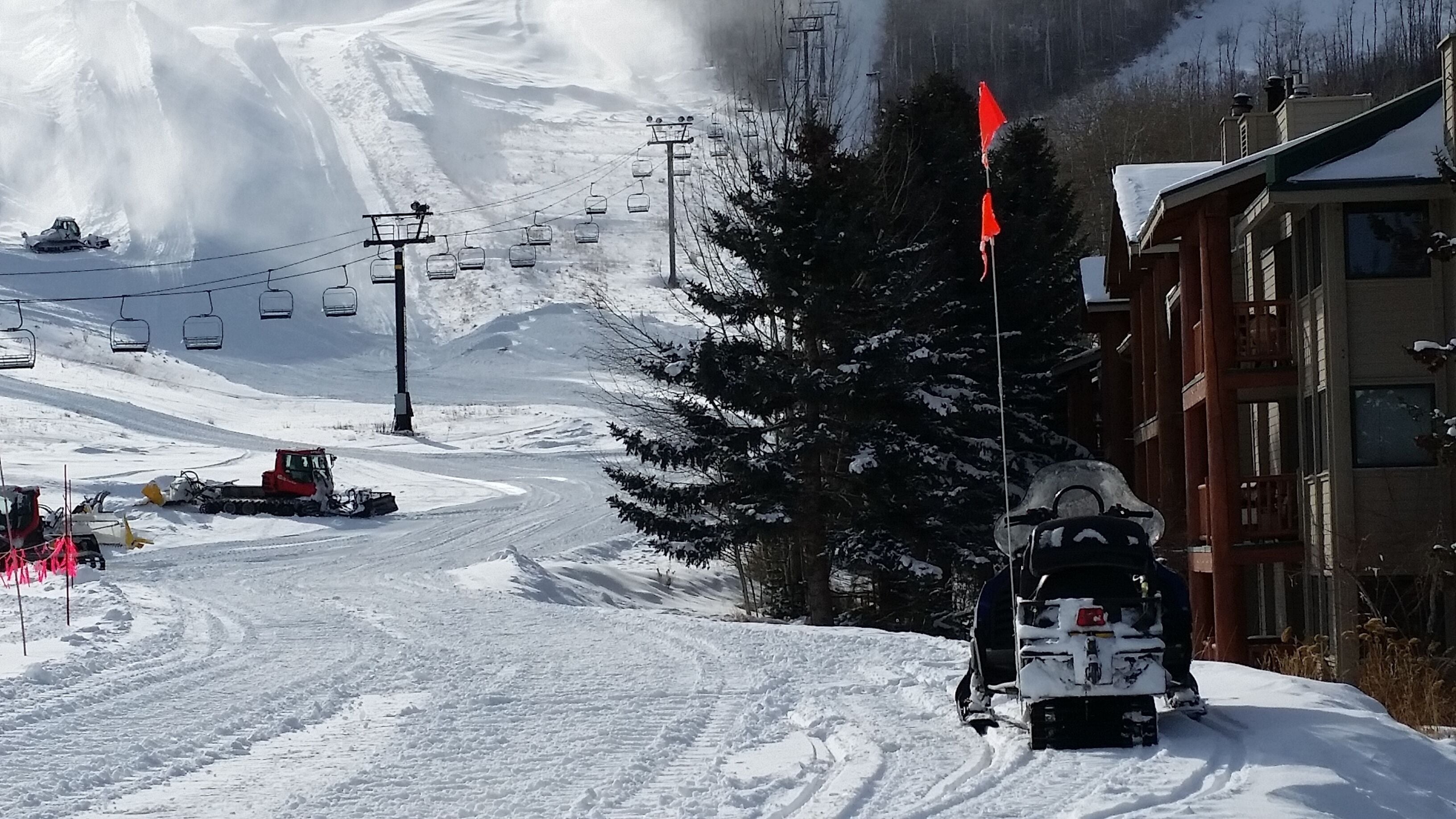 DECK FACING SLOPES 2 Bed/2.5 Bath Snow Flower #64