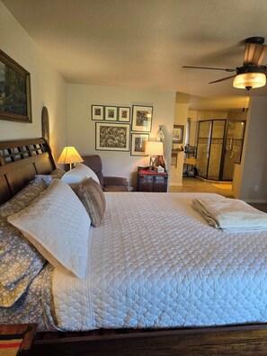 3 bedrooms, bed sheets