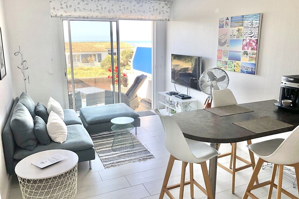 L’Atlantique 4**** with SEA VIEW & BEACH ACCESS! 100m from port of La Cotinière!