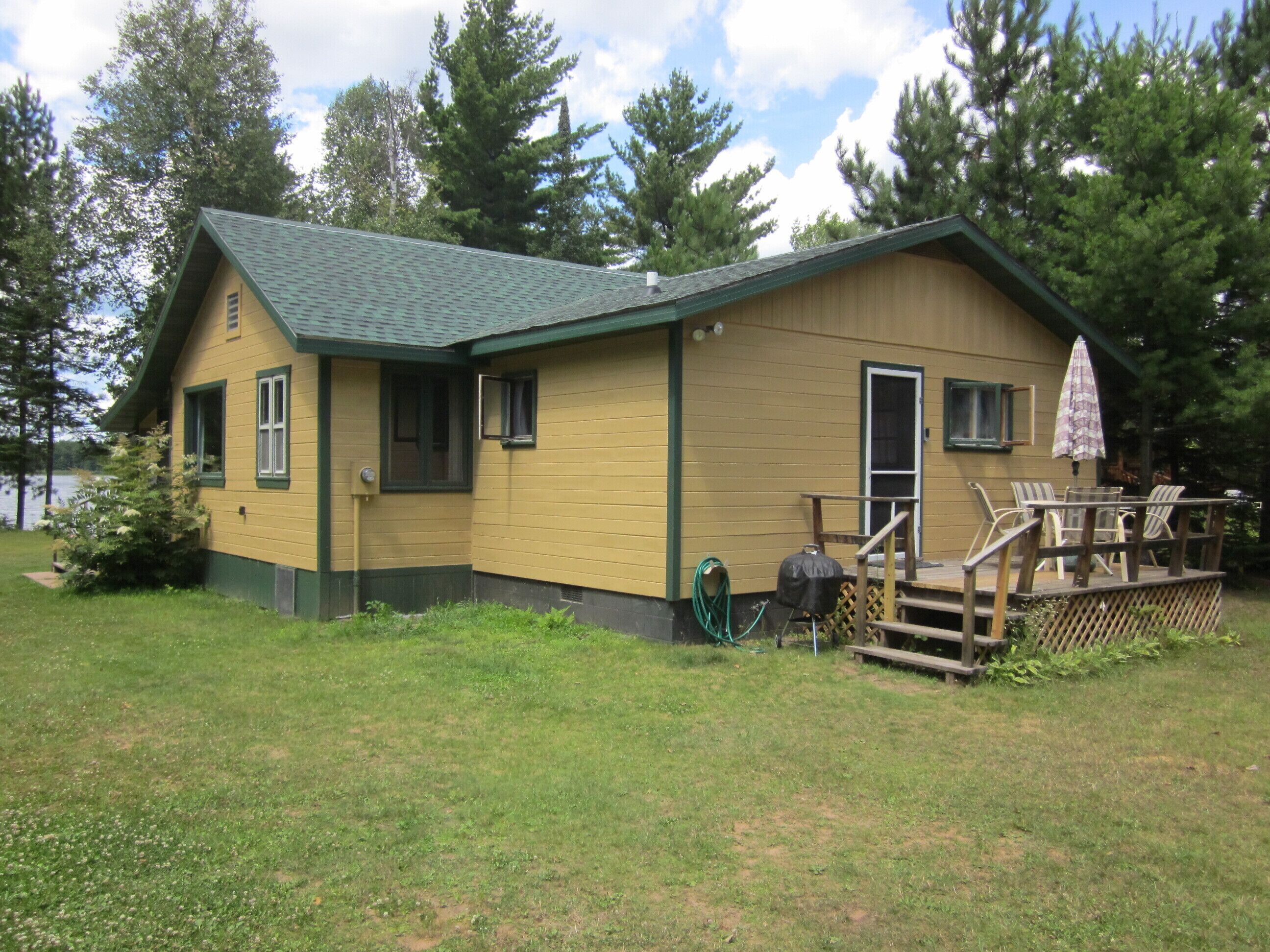 Enjoy Beautiful Sunsets on Quiet 500-acre North Nokomis Lake