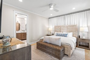 5 habitaciones, tabla de planchar con plancha, wifi y ropa de cama 