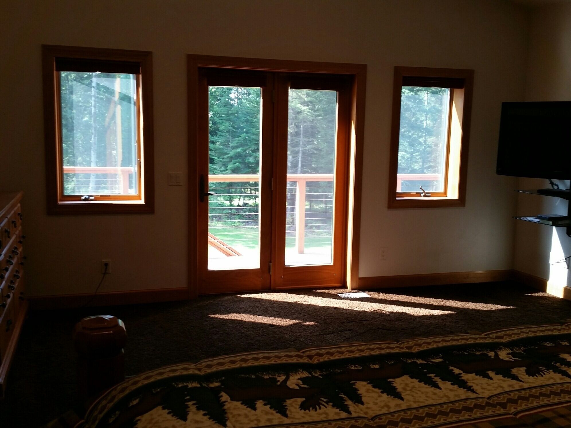 10 bedrooms, desk, iron/ironing board, travel cot