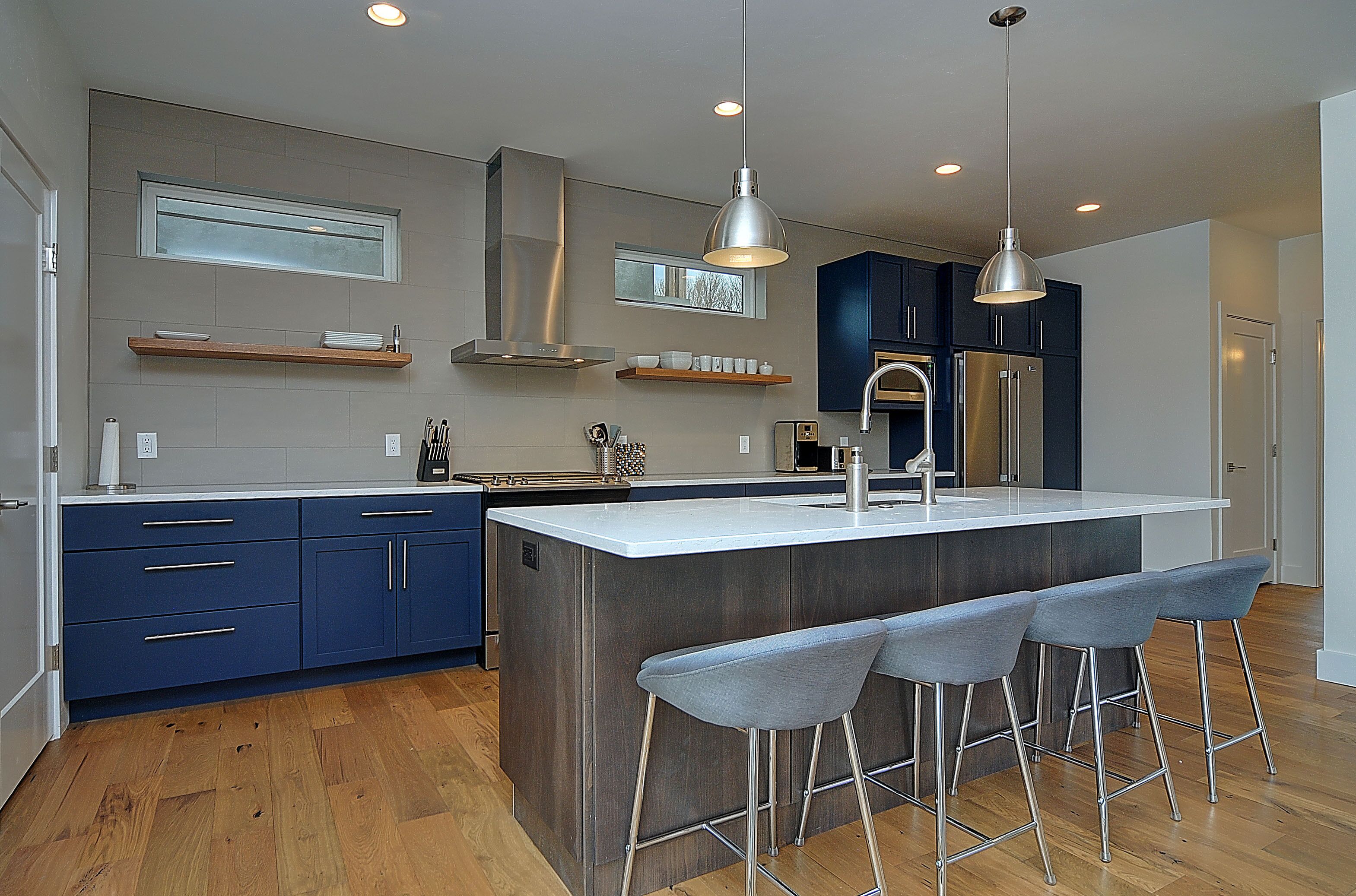 Beautiful New 3BR!  Steps from the Arkansas River and close to town  (STR #0303)