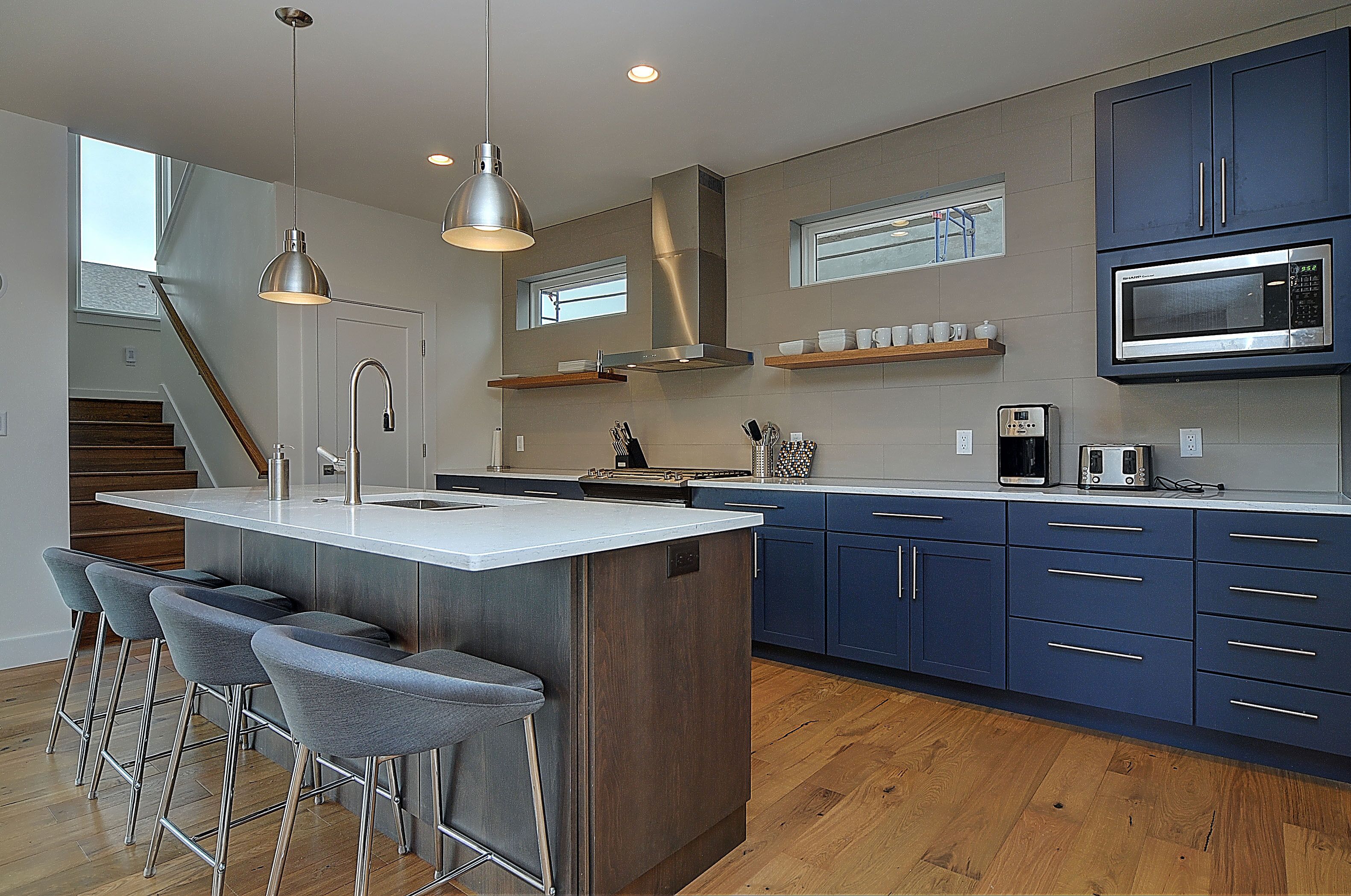 Beautiful New 3BR!  Steps from the Arkansas River and close to town  (STR #0303)