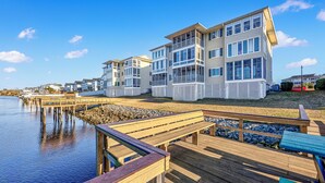 Terrace/patio - Affordable cozy 2 bedroom condo 1st floor screened in patio in gated community. (North Myrtle Beach)