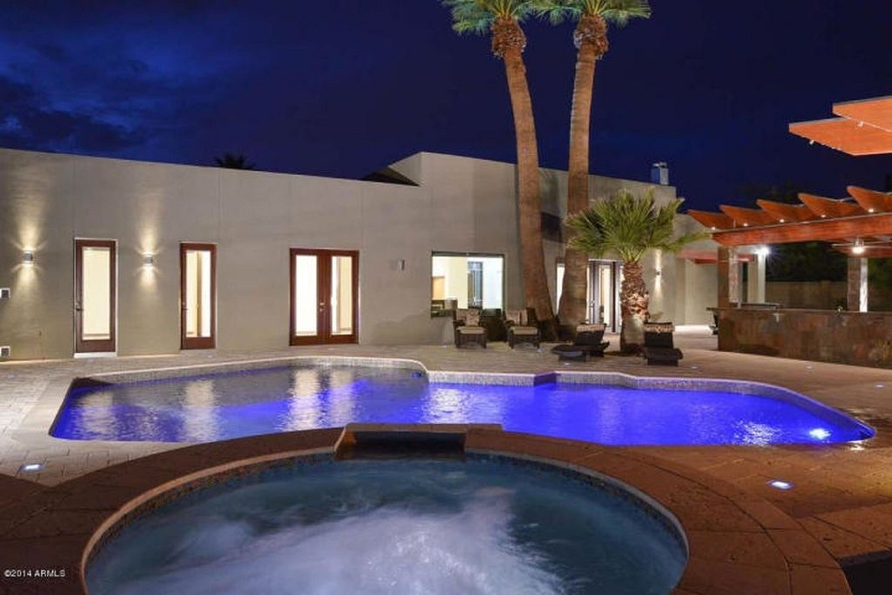 JACUZZI & PRIVATE POOL - LUXURY in the heart of Scottsdale