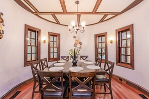 تناول الطعام