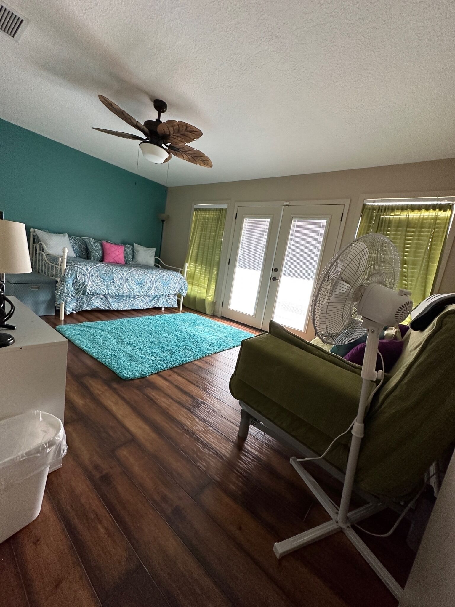 Waterfront Retreat for total serenity! Near Country Club, Pool, Golf, and more