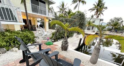 !!CHARMANTE PROPRE BORD DE L'EAU HOME-WIFI-AMORTISSEMENT PRIVĂ-PROCHE PĂCHE ET SNORKEL