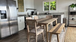 茶具/咖啡用具、冰箱、微波炉、烤箱