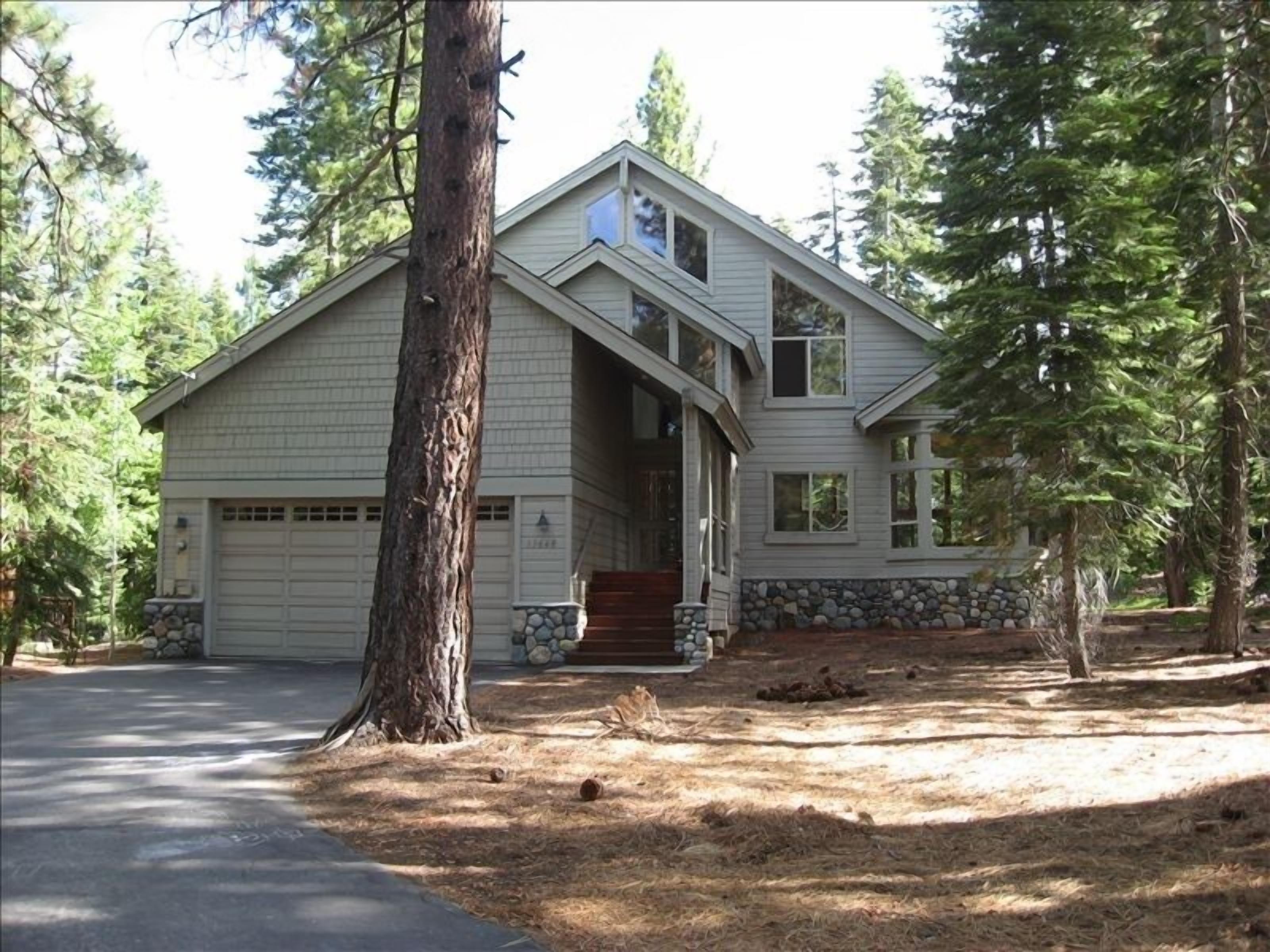 Family Home Tucked up in the Hills of Tahoe Donner