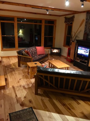 Smart TV, fireplace, video games, DVD player