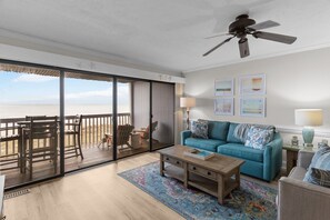 TV, DVD-spiller og bøker