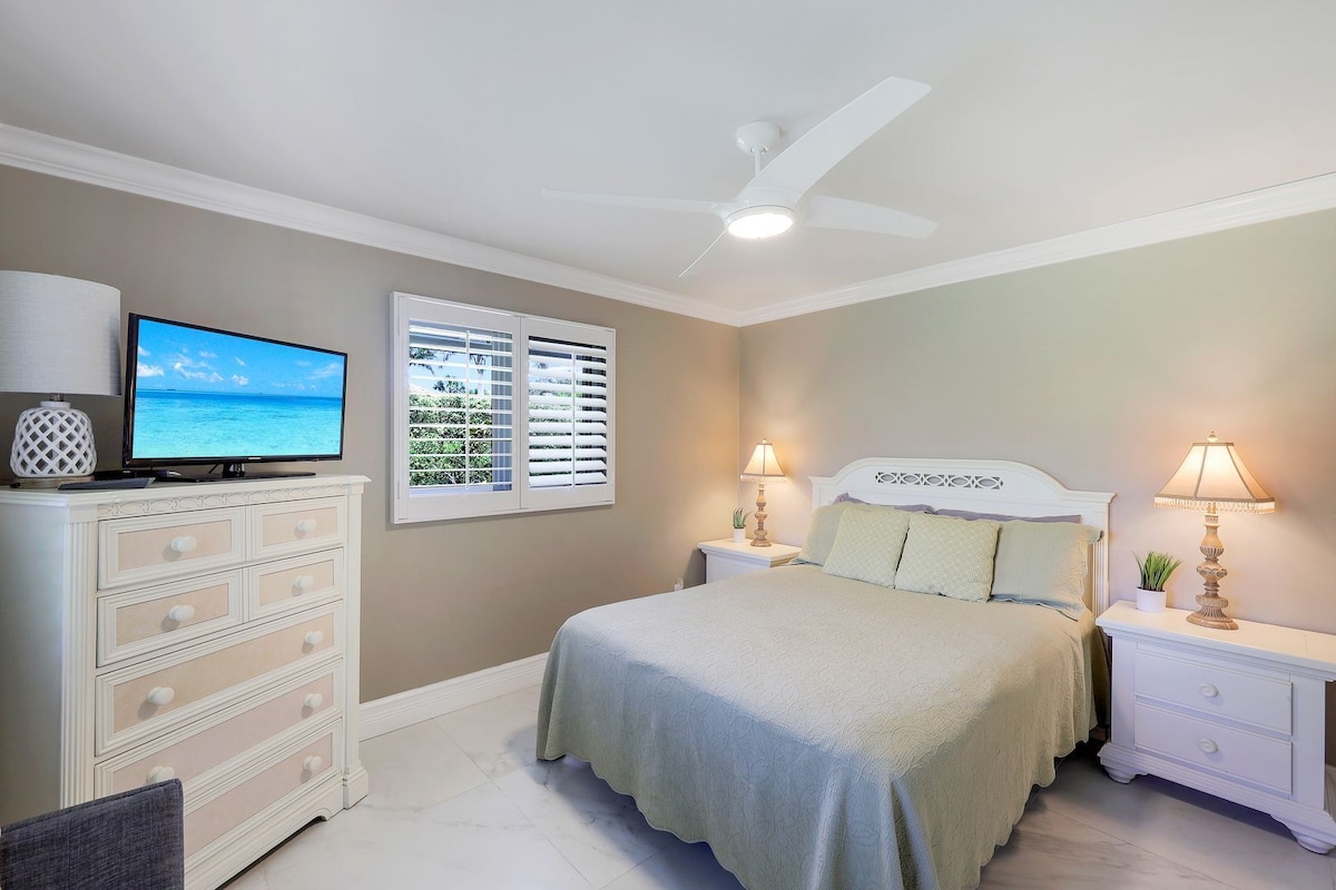 Photo 26 of Spectacular Vacation Heated Pool/Spa Home 12 Minute Walk to Beach