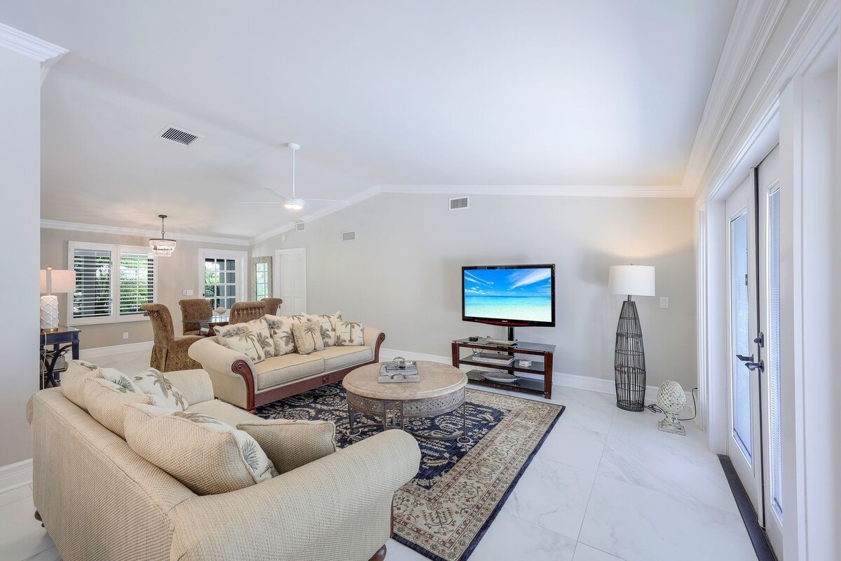 Photo 10 of Spectacular Vacation Heated Pool/Spa Home 12 Minute Walk to Beach