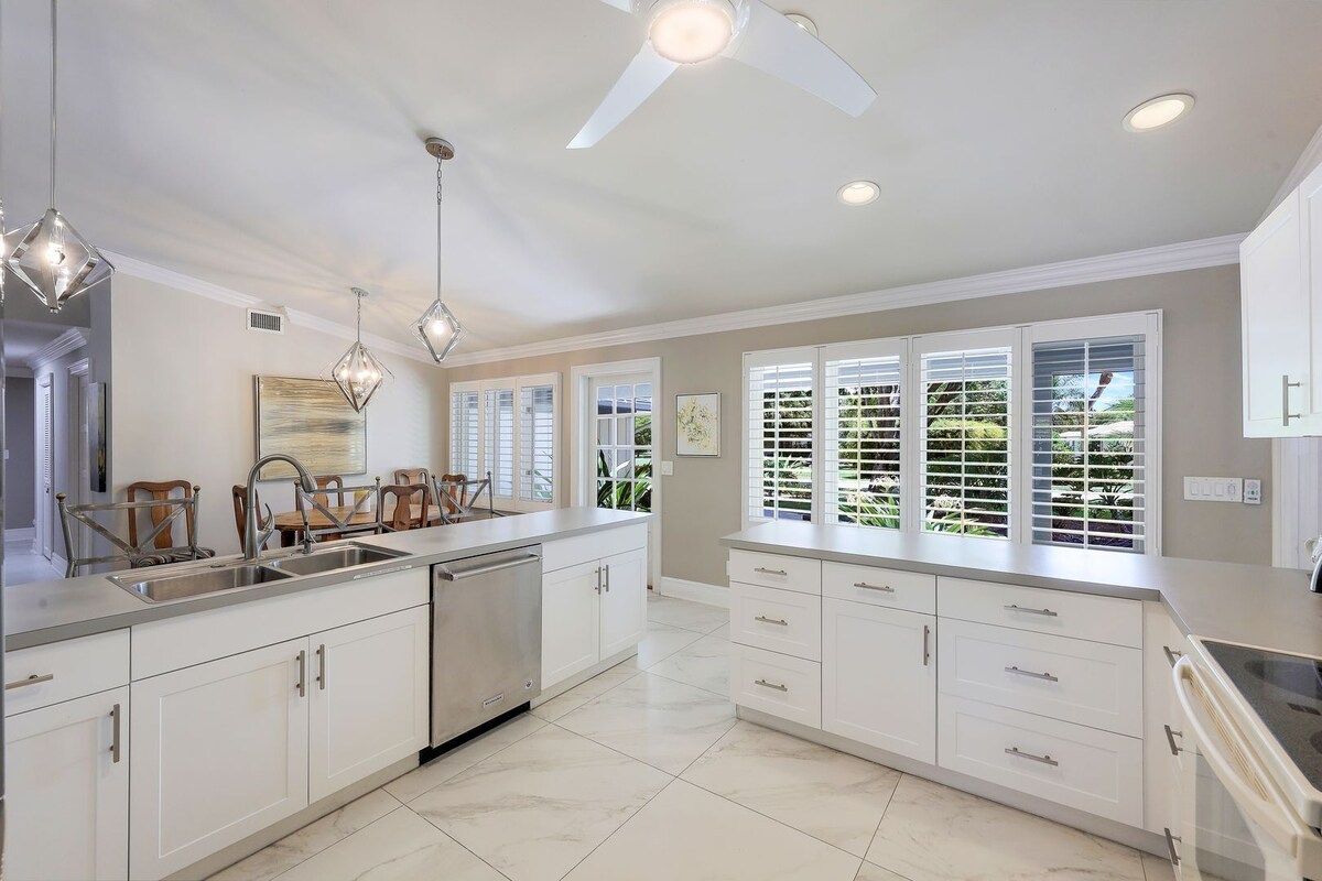 Photo 21 of Spectacular Vacation Heated Pool/Spa Home 12 Minute Walk to Beach