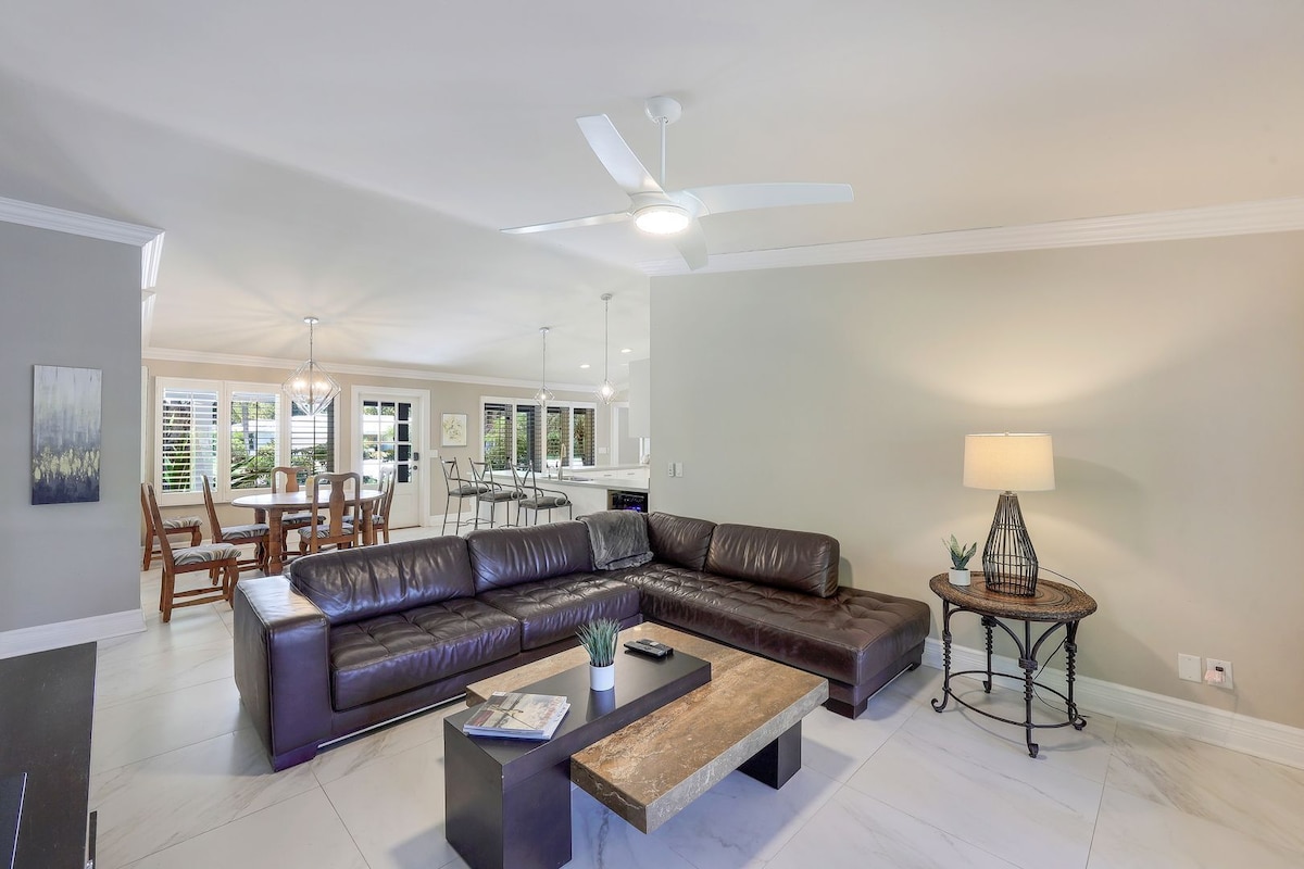 Photo 17 of Spectacular Vacation Heated Pool/Spa Home 12 Minute Walk to Beach