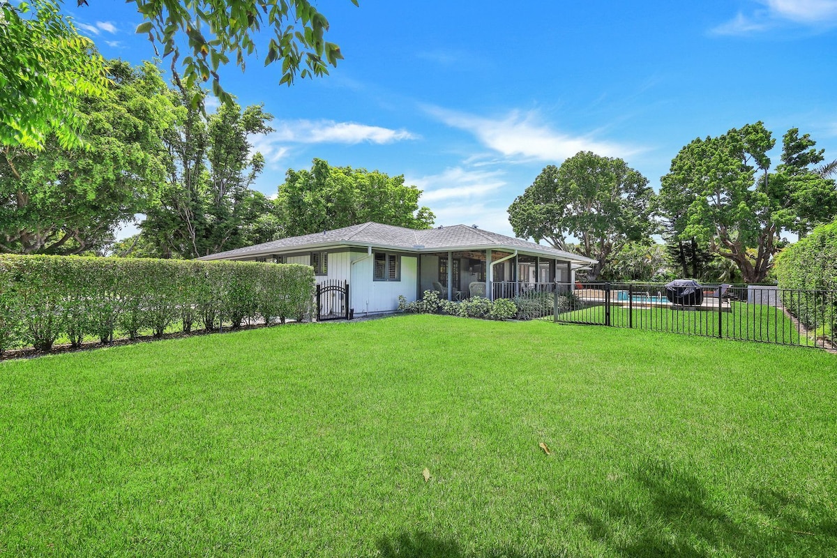 Photo 29 of Spectacular Vacation Heated Pool/Spa Home 12 Minute Walk to Beach