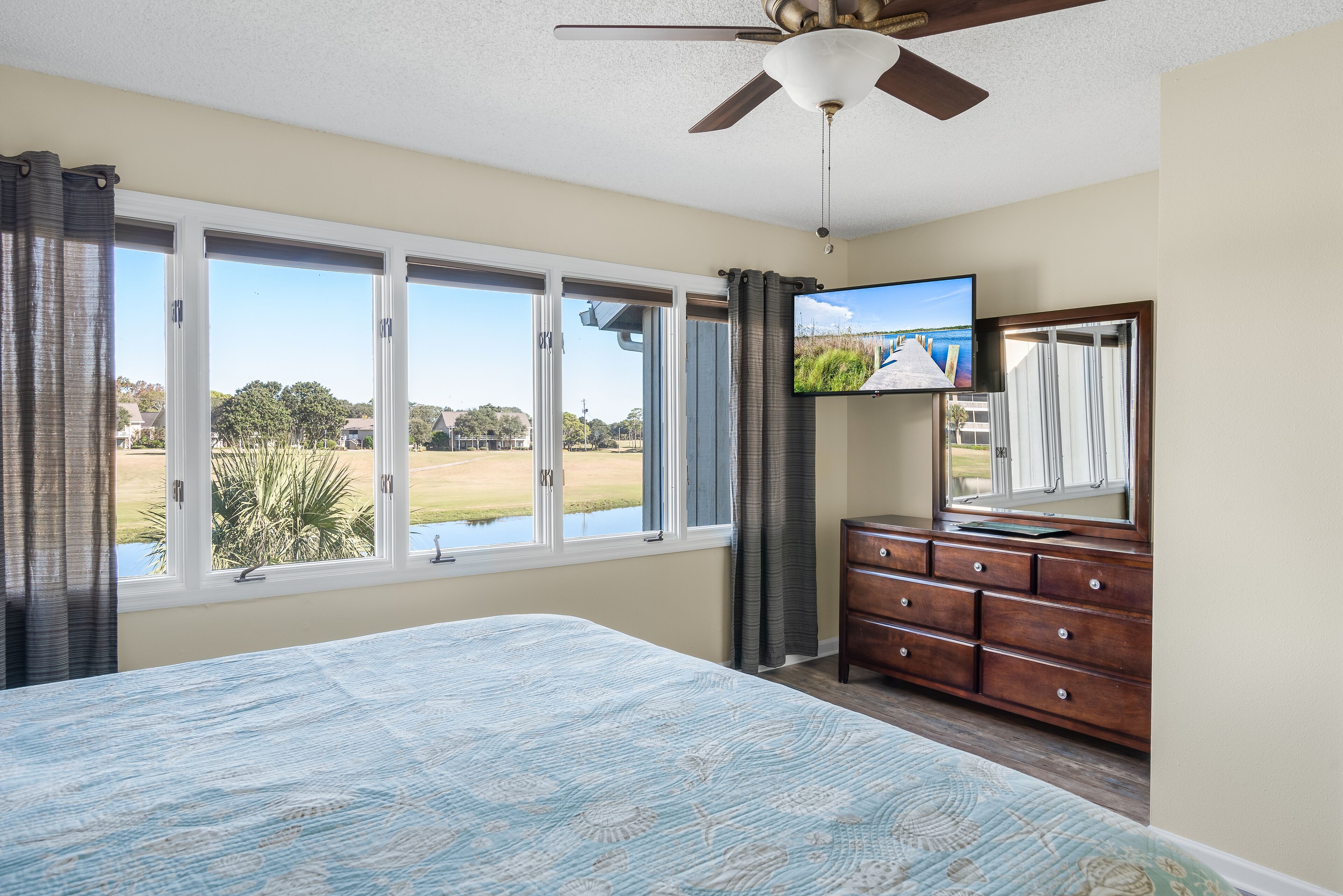 A 3BR/3BA Peach at the Beach